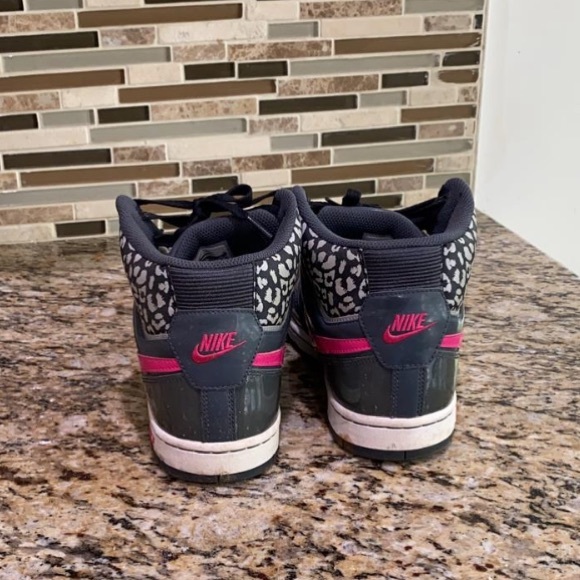 Rare Nike cheetah print high tops - Picture 4 of 6